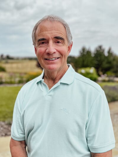 Howard Thompson